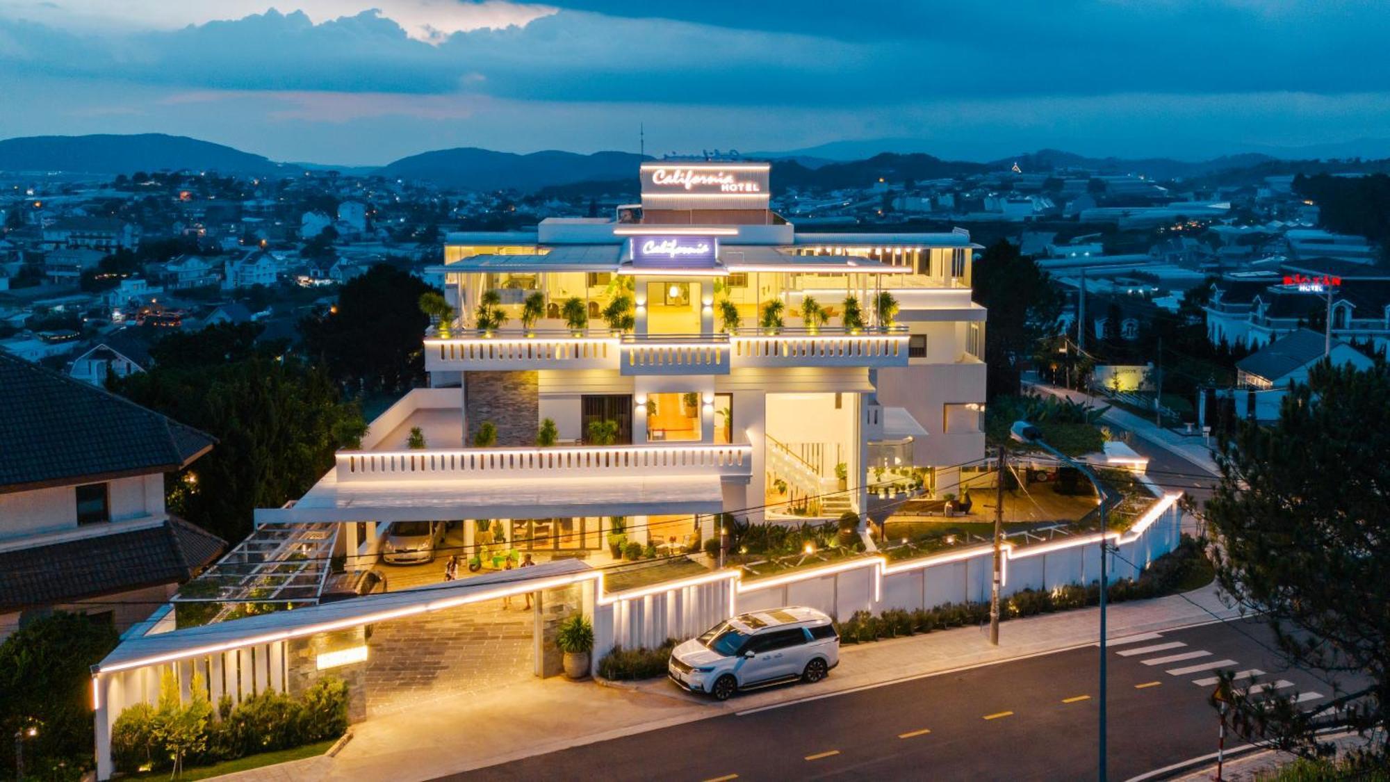 California Hotel ดาลัด ภายนอก รูปภาพ